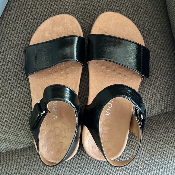 Vionic Marsala Metallic sandals - Picture 2 of 7